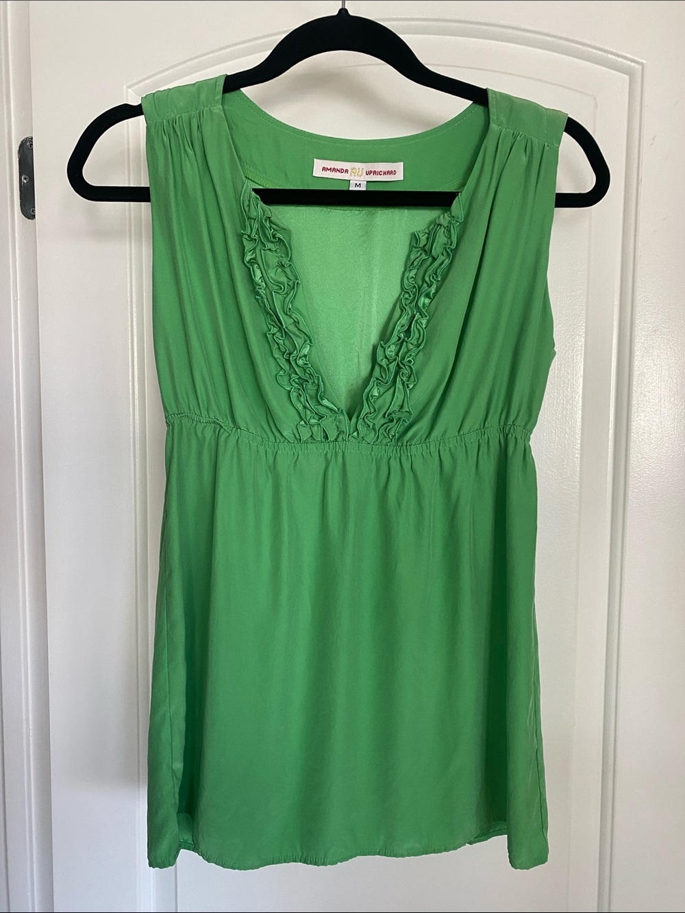 Amanda Uprichard 100% Silk Green Sleeveless Ruffle Blouse Empire Waist Medium